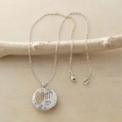 Everlasting Love Necklace -Jewelry Sales a369e7d7 8f85 4884 b3e6 cac6161823f3